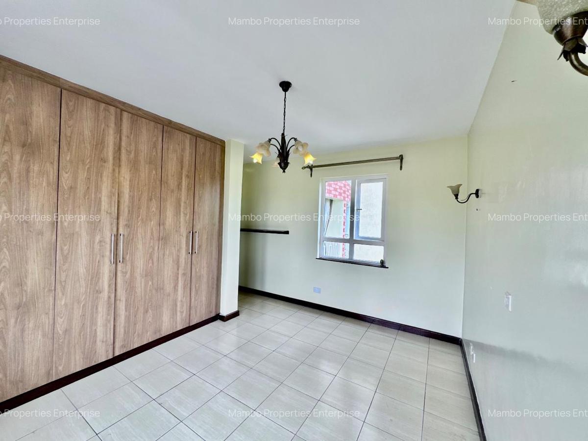 2 Bed Apartment with En Suite at Brookside Drive - 12