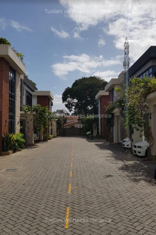 4 Bed Villa with En Suite at Nyali Mombasa - 10