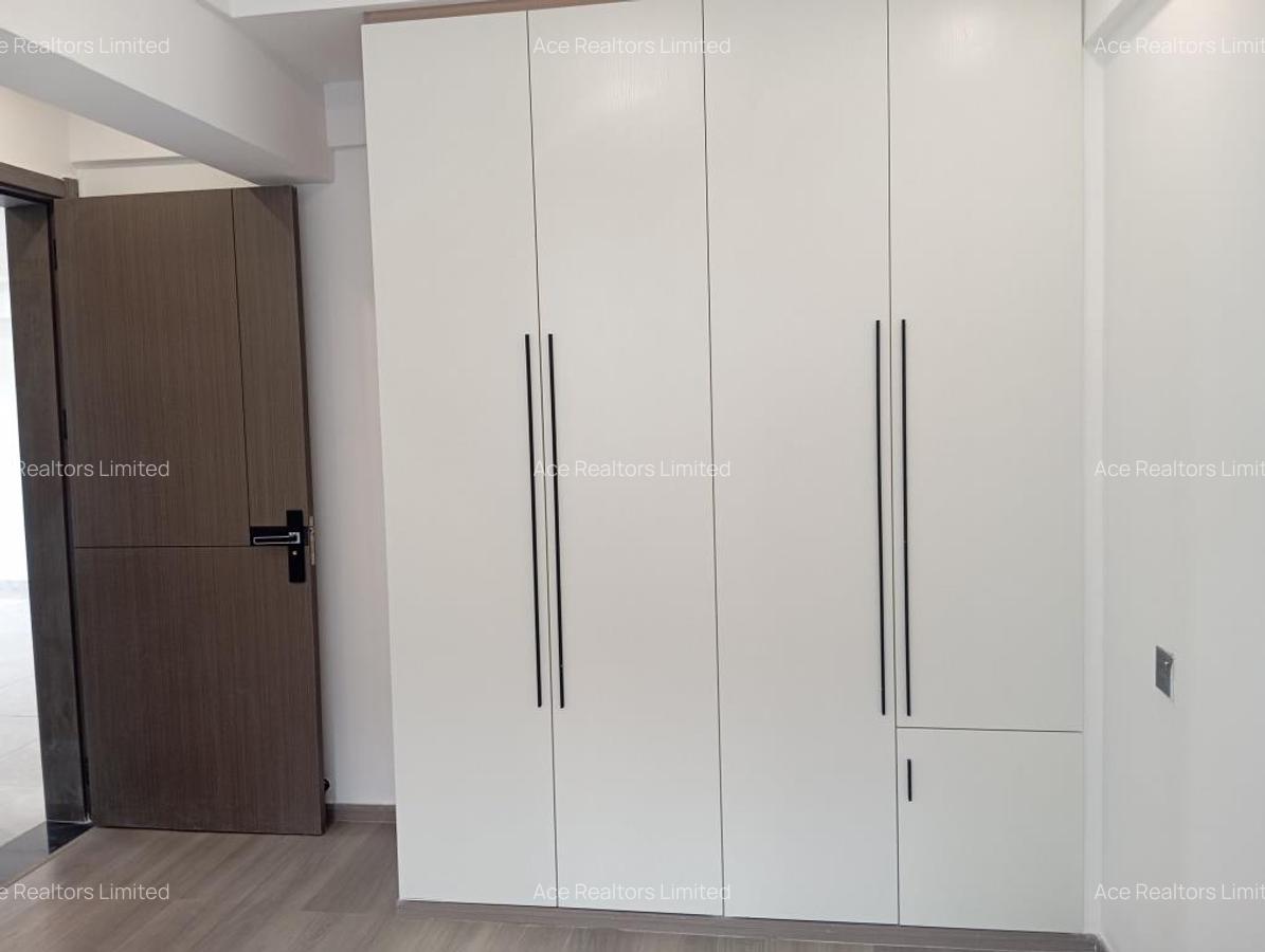 2 Bed Apartment with En Suite at Lavington - 8