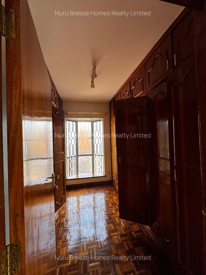 4 Bed Townhouse with En Suite in Spring Valley - 12