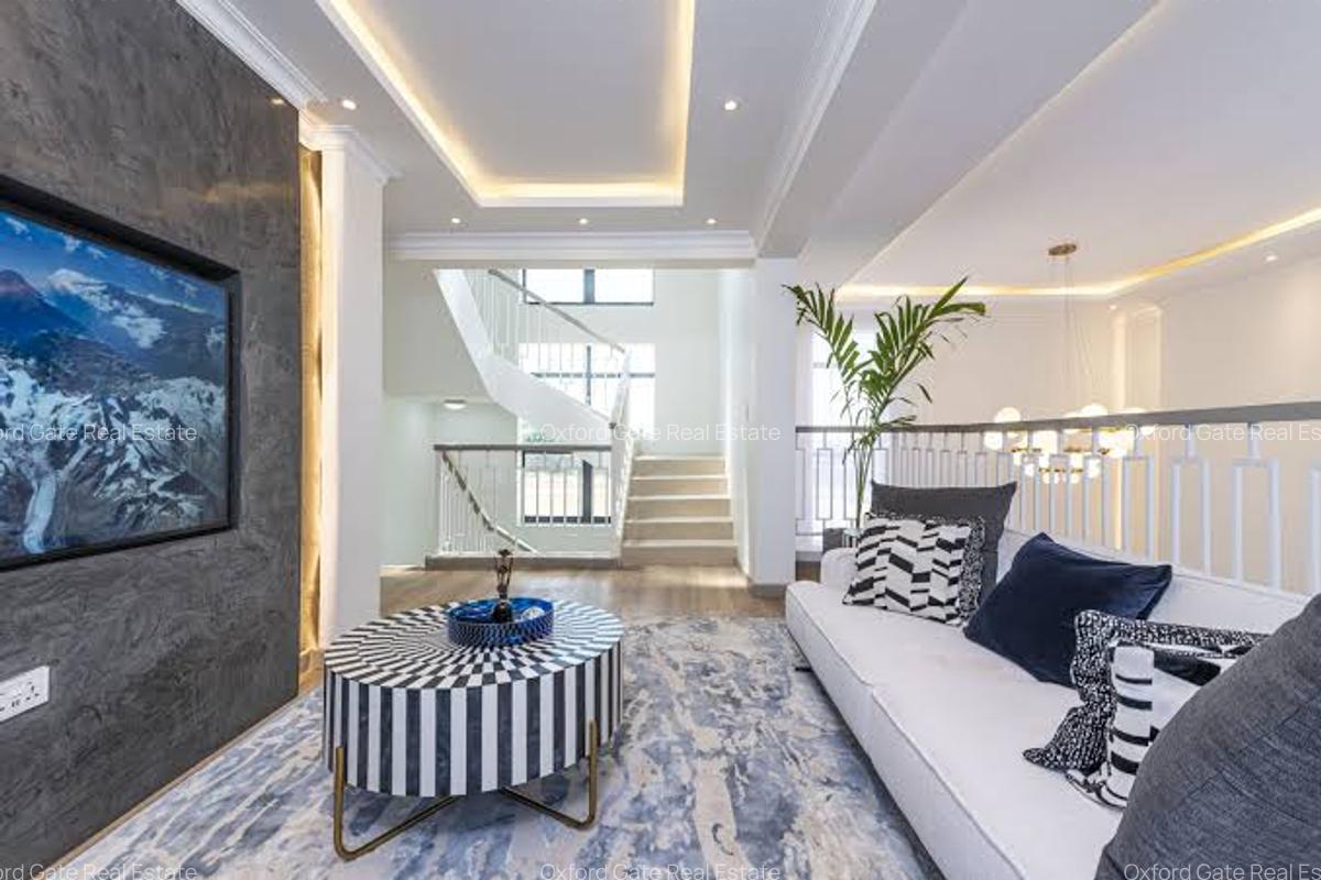 4 Bed Villa with En Suite at Brookview - 6