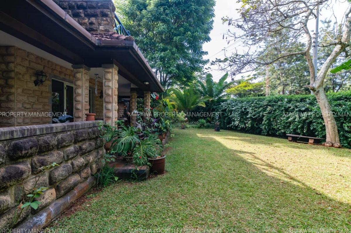 3 Bed Townhouse with En Suite in Windsor - 2