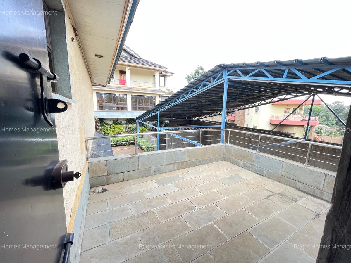 9 Bed Villa with En Suite in Westlands Area - 12