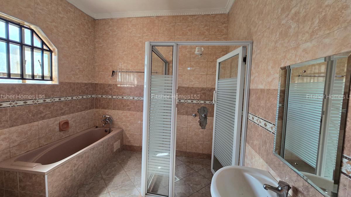 3 Bed House with En Suite in Garden Estate - 11