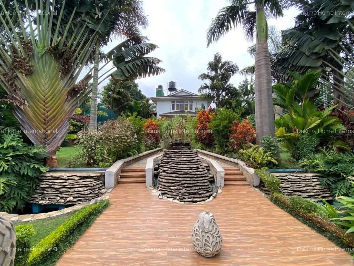 4 Bed House with En Suite in Runda - 1