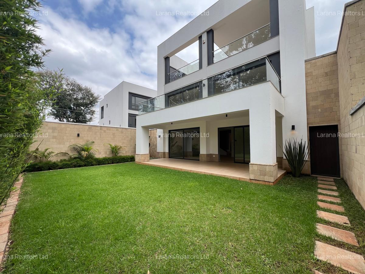 5 Bed Townhouse with En Suite in Kyuna - 18