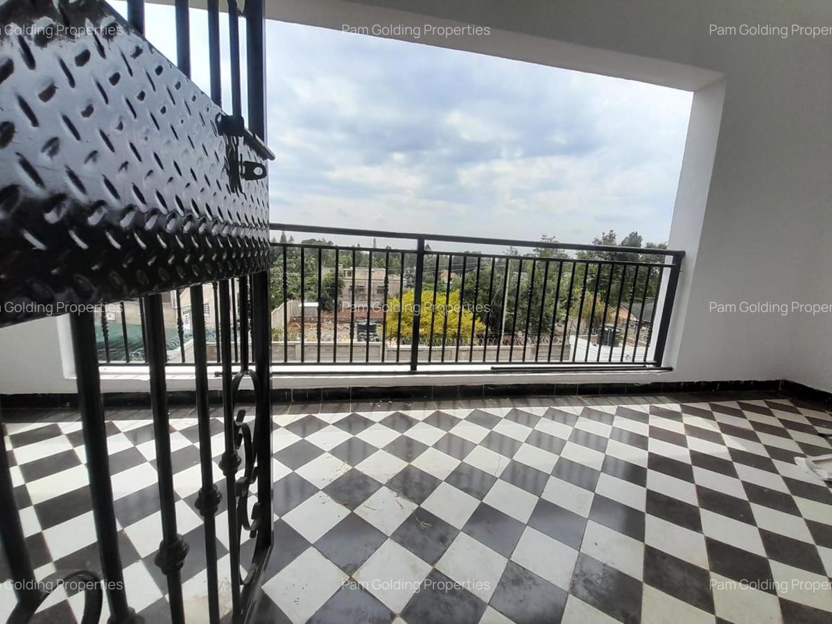 4 Bed House with En Suite in Karen - 16