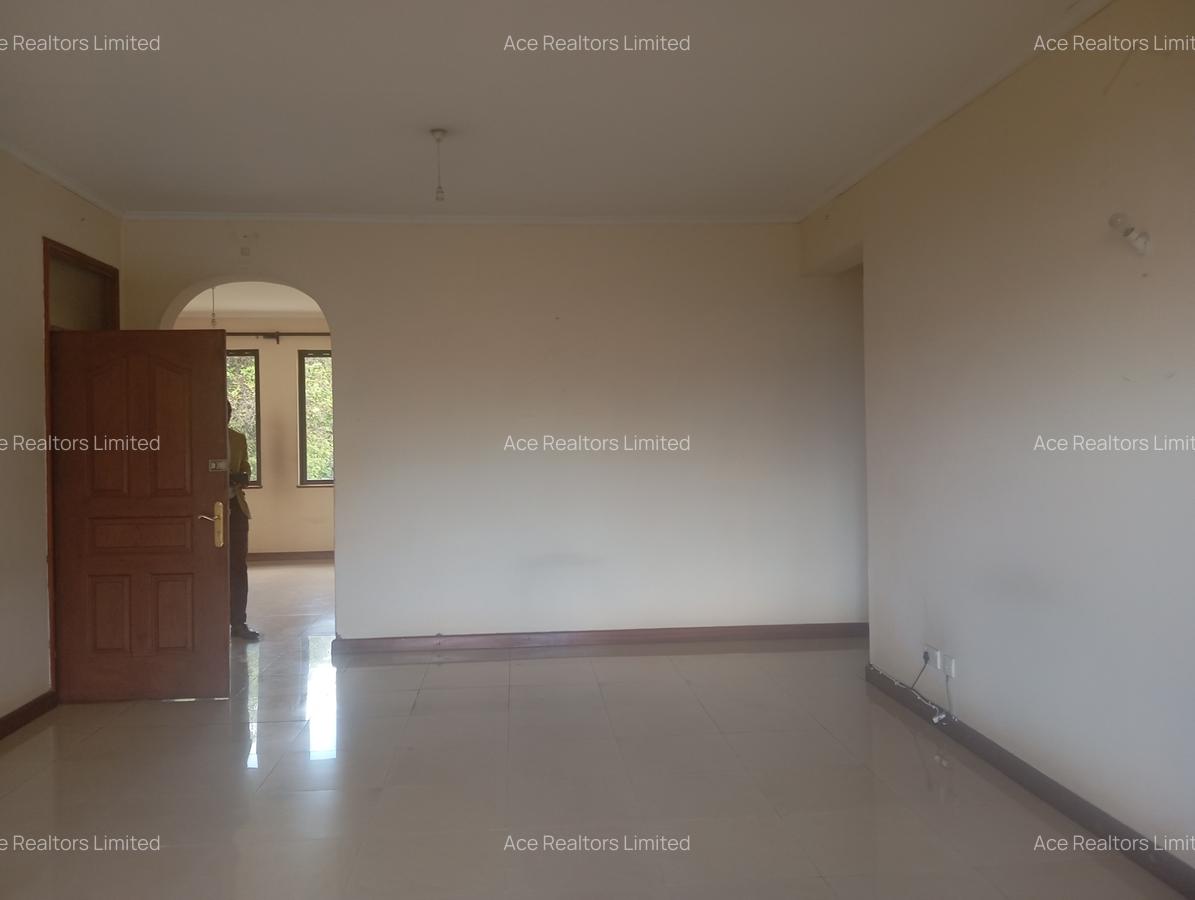 3 Bed Apartment with En Suite at Near Mp Shah Hospital - 4