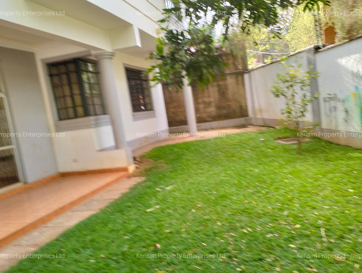 4 Bed Townhouse with En Suite in Lavington - 10