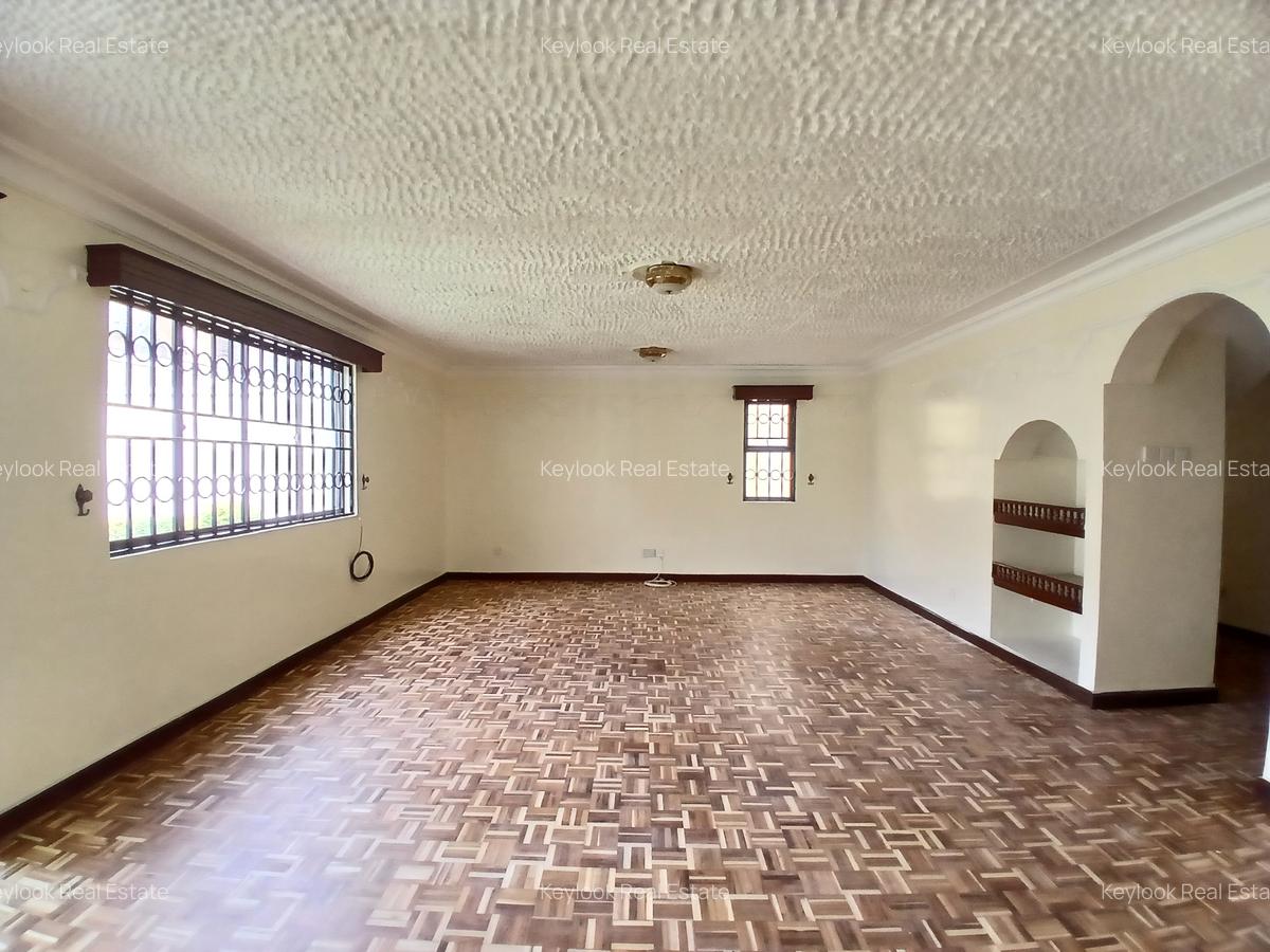 4 Bed Townhouse with En Suite at Lavington Green - 7