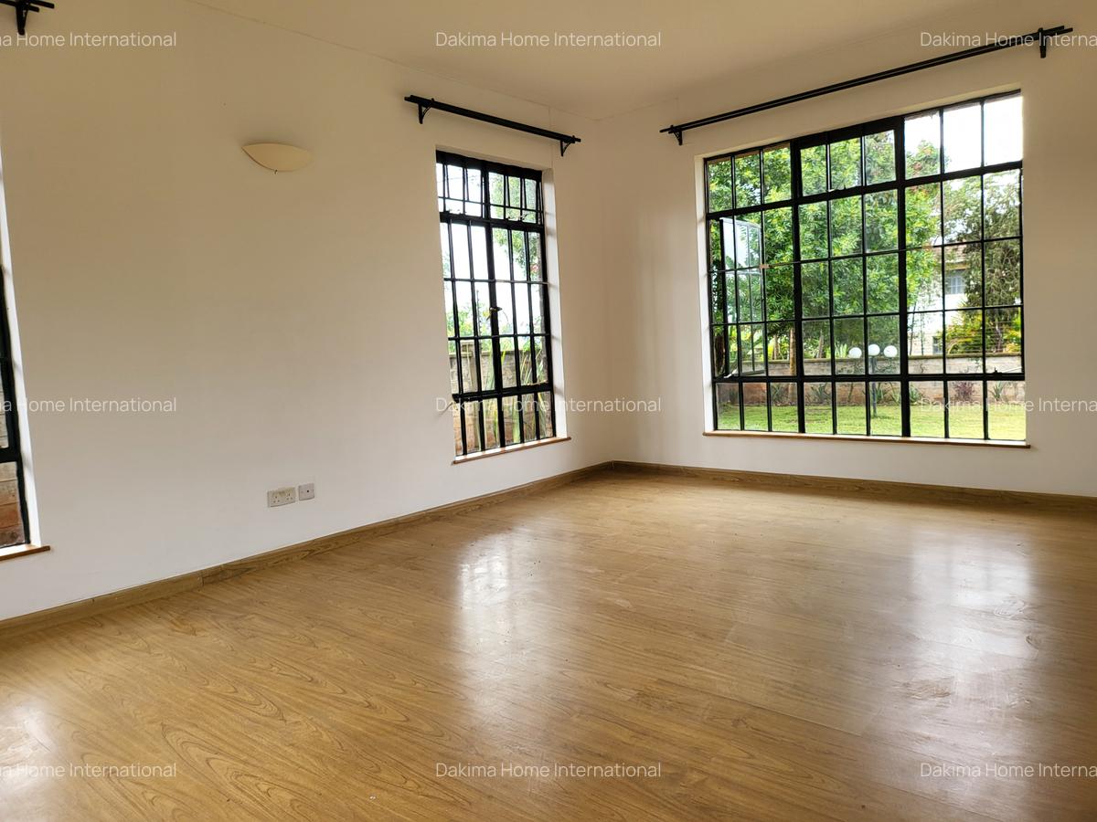 4 Bed House with En Suite in Runda - 8