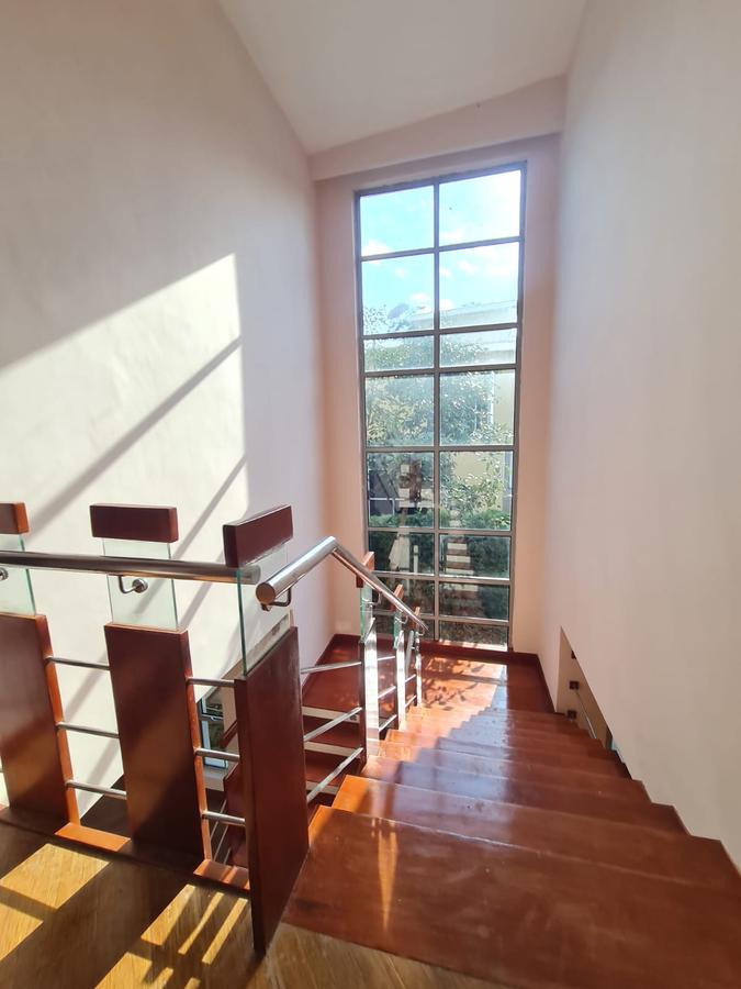 5 Bed Townhouse with En Suite at Karen - 3