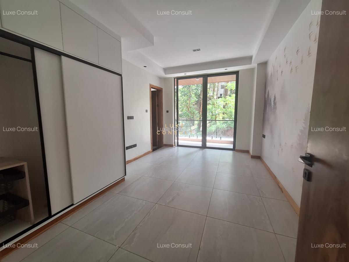 4 Bed Apartment with En Suite in Spring Valley - 6