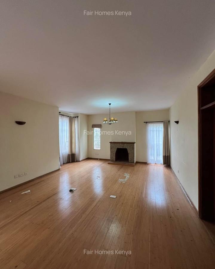 5 Bed Townhouse with En Suite at Lavington Green - 5