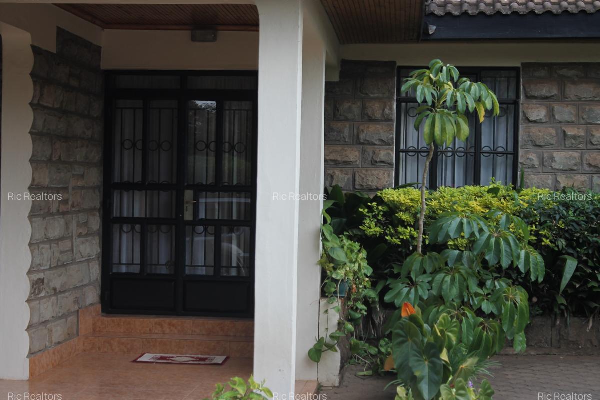 6 Bed House with En Suite in Karen Hardy - 7