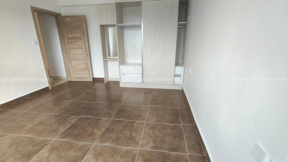 1 Bed Apartment with En Suite at Westlands - 3