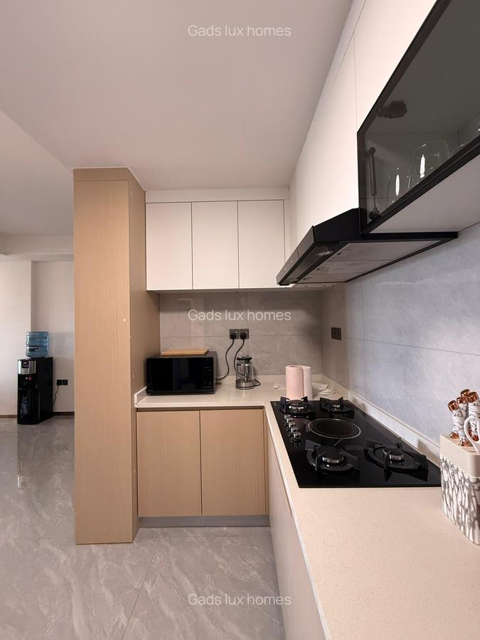 Serviced 3 Bed Apartment with En Suite at Riverside - 19