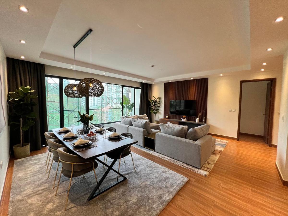 3 Bed Apartment with Swimming Pool in Riverside - 6