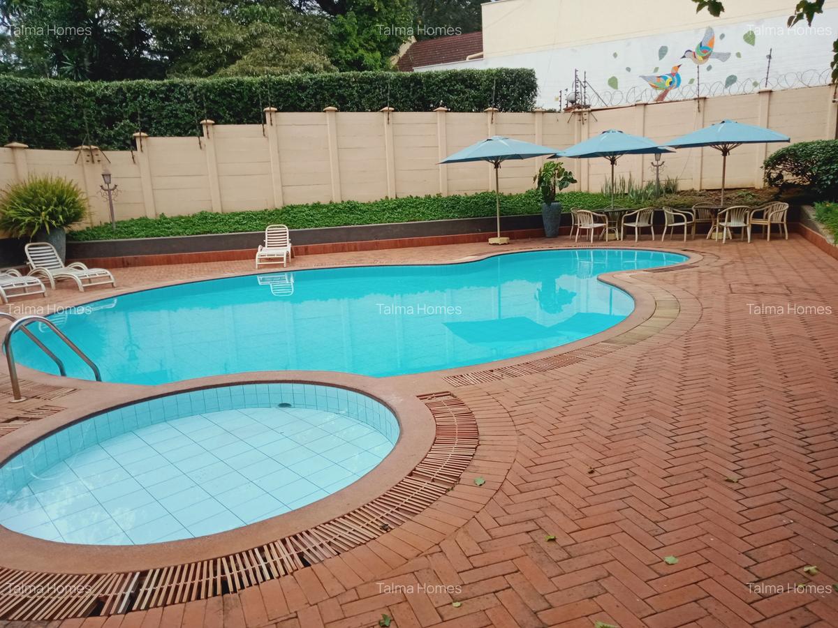 3 Bed Apartment with En Suite at Lavington - 2