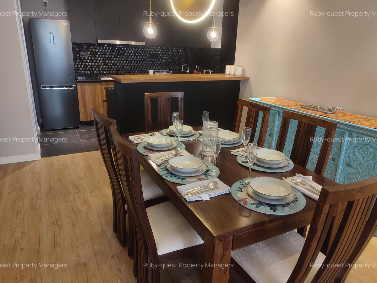 Serviced 3 Bed Apartment with En Suite at Brookside - 12