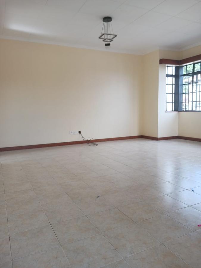 4 Bed Townhouse with En Suite at Hatheru Road - 15