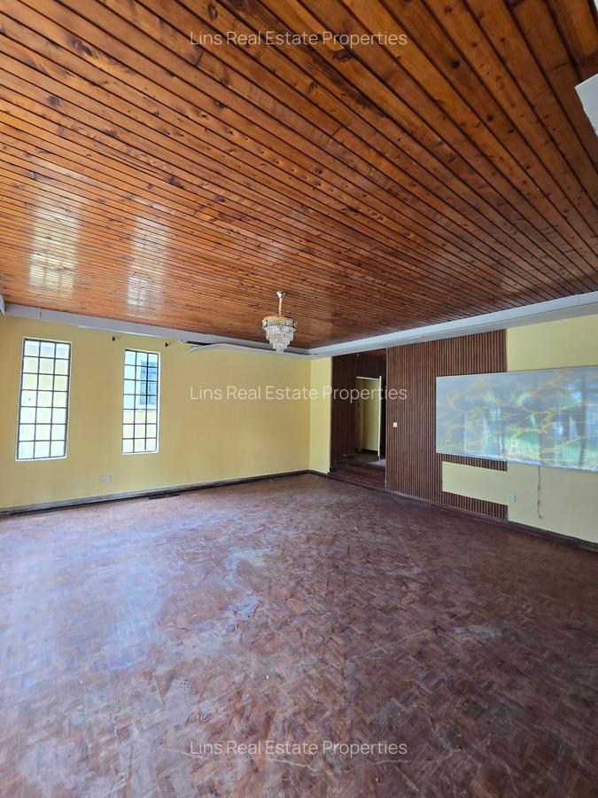 5 Bed House with En Suite in Loresho - 17