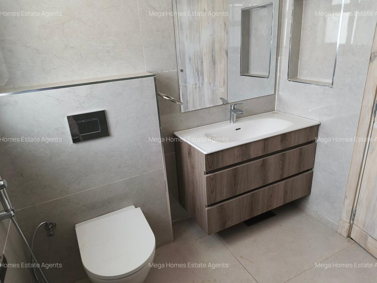 7 Bed House with En Suite in Runda - 13