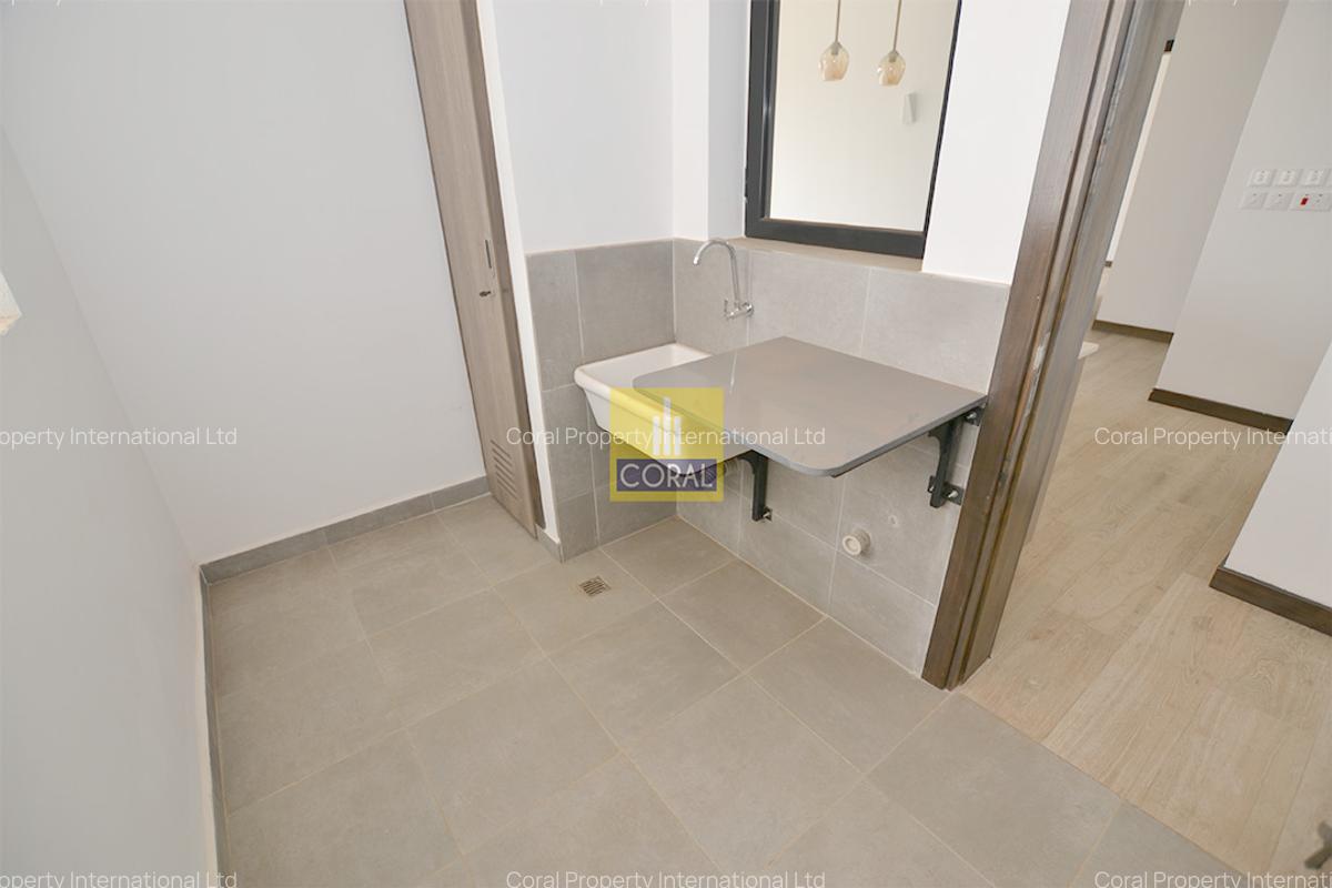 1 Bed Apartment with Swimming Pool in Rosslyn - 6