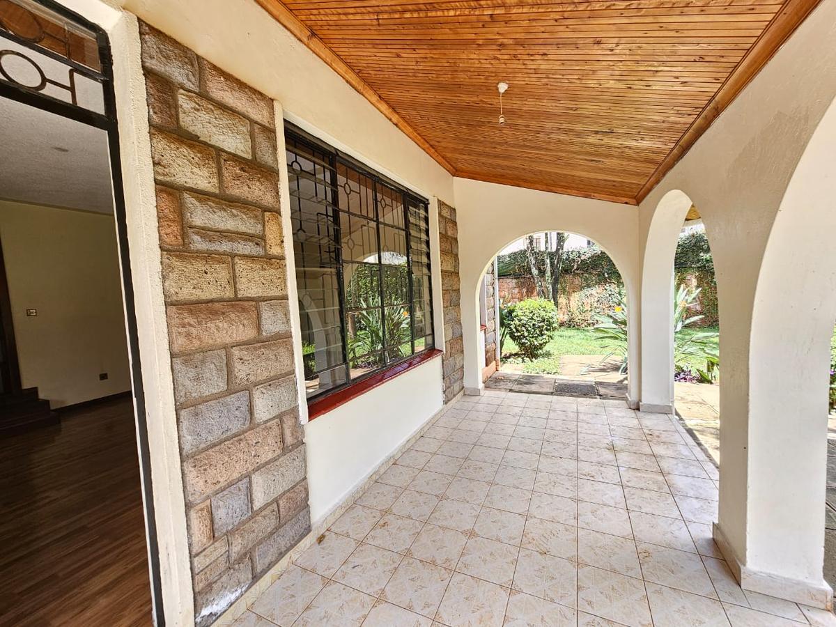 5 Bed House with En Suite in Kyuna - 2