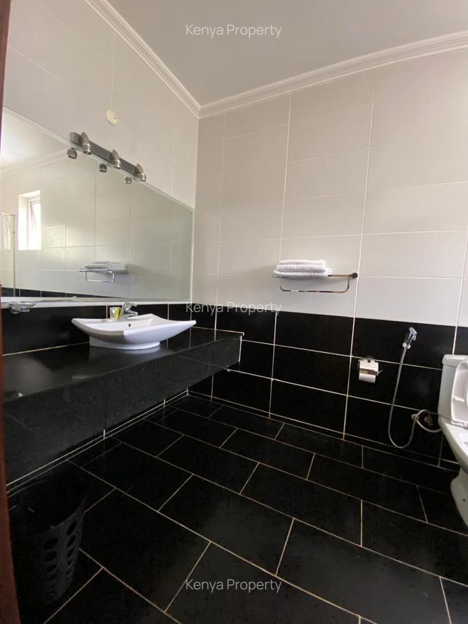 Serviced 2 Bed Apartment with En Suite at Brookside Gardens - 16