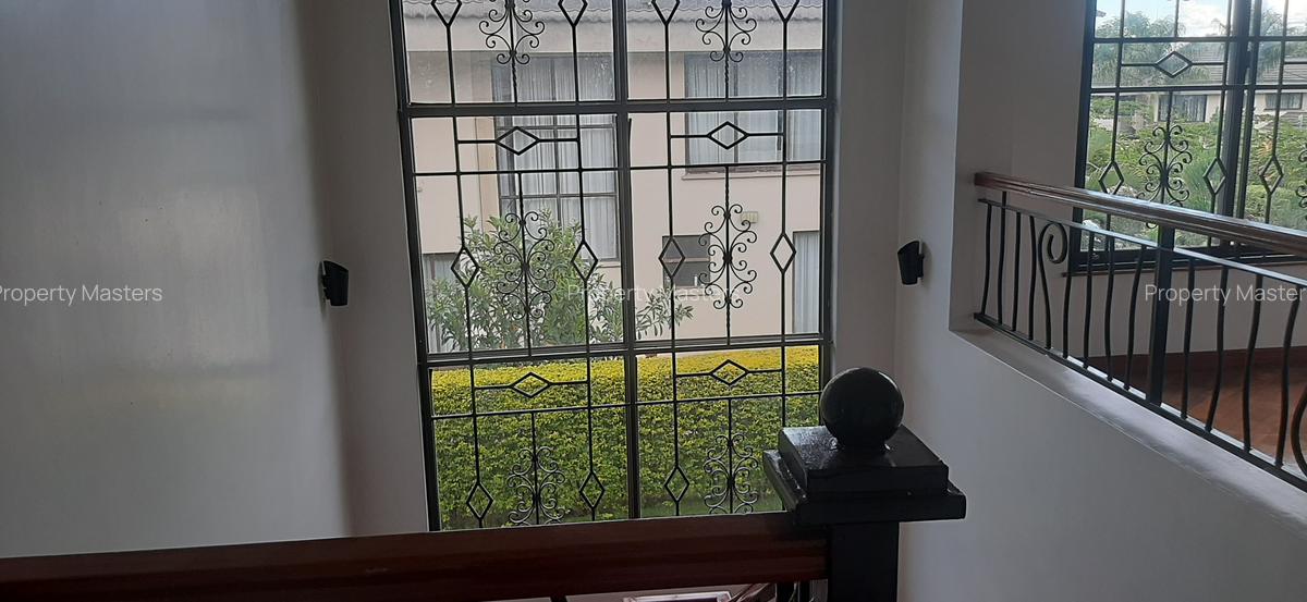 4 Bed Villa with En Suite at Ridgeways - 16