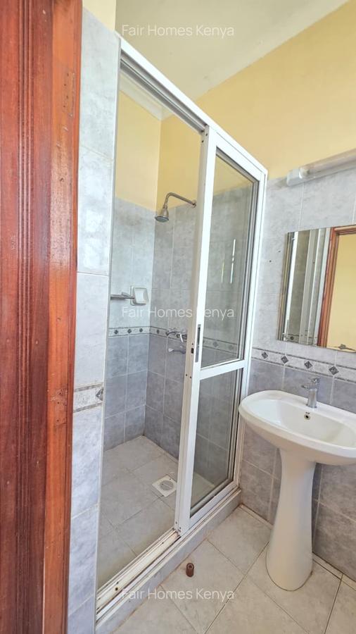 4 Bed Townhouse with En Suite at Manyani East - 6