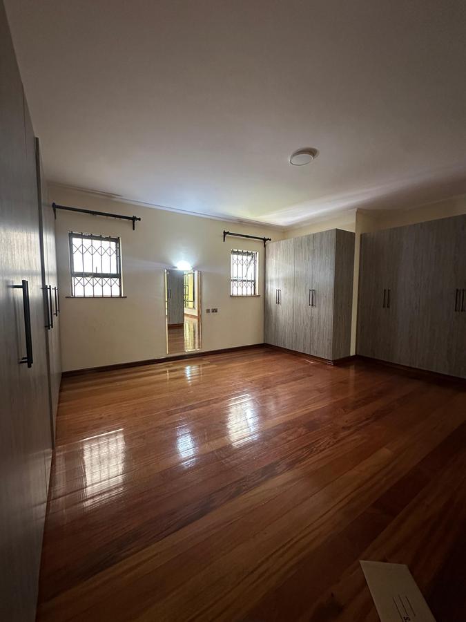 7 Bed Villa with En Suite at Nyari - 8