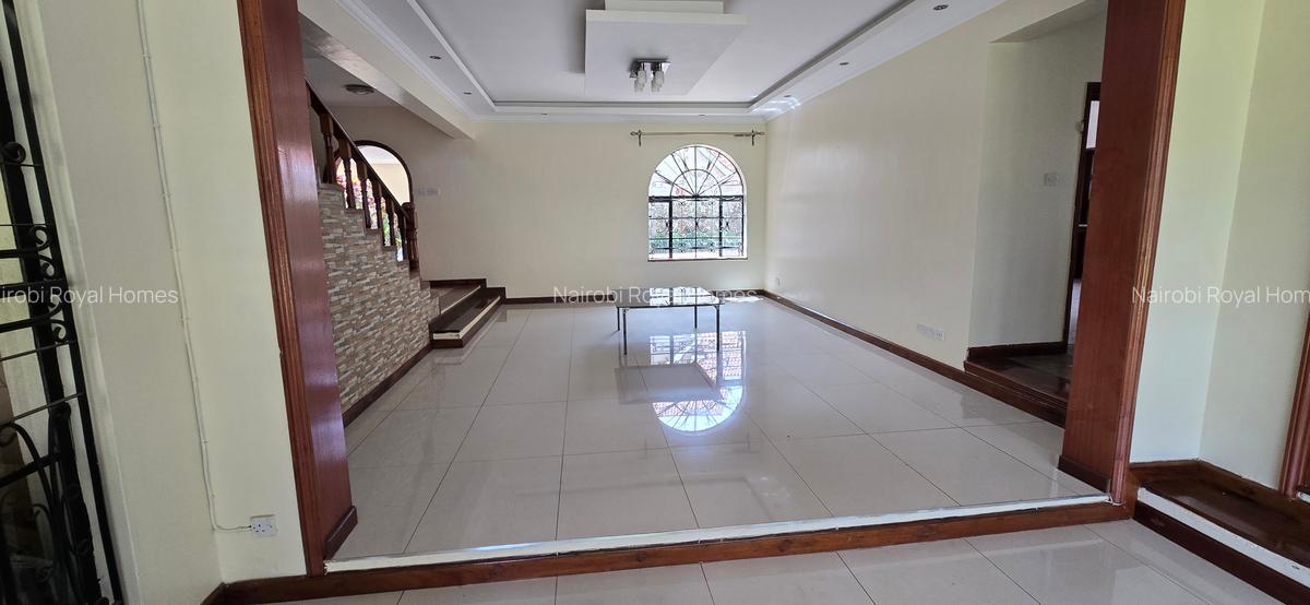 5 Bed Townhouse with En Suite at Nyari Close - 19
