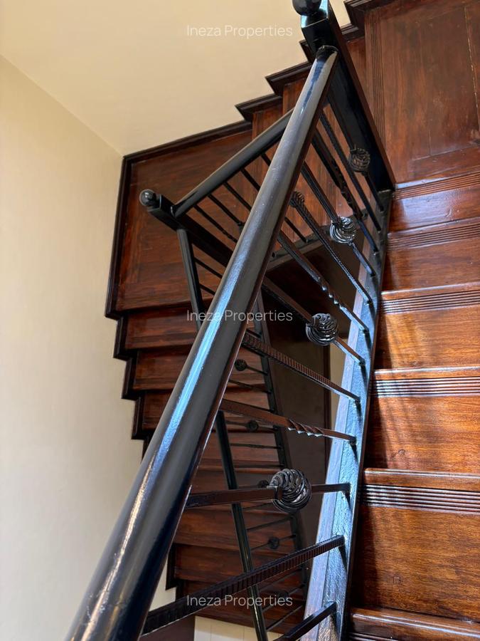 5 Bed Apartment with Garden in Nyari - 7