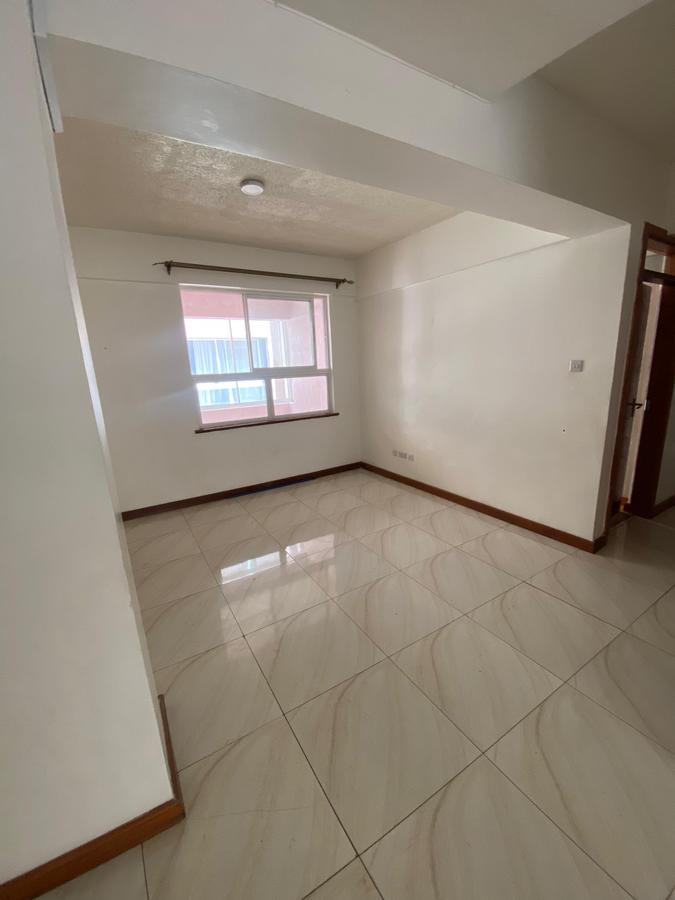 4 Bed Apartment with En Suite at Parklands - 11