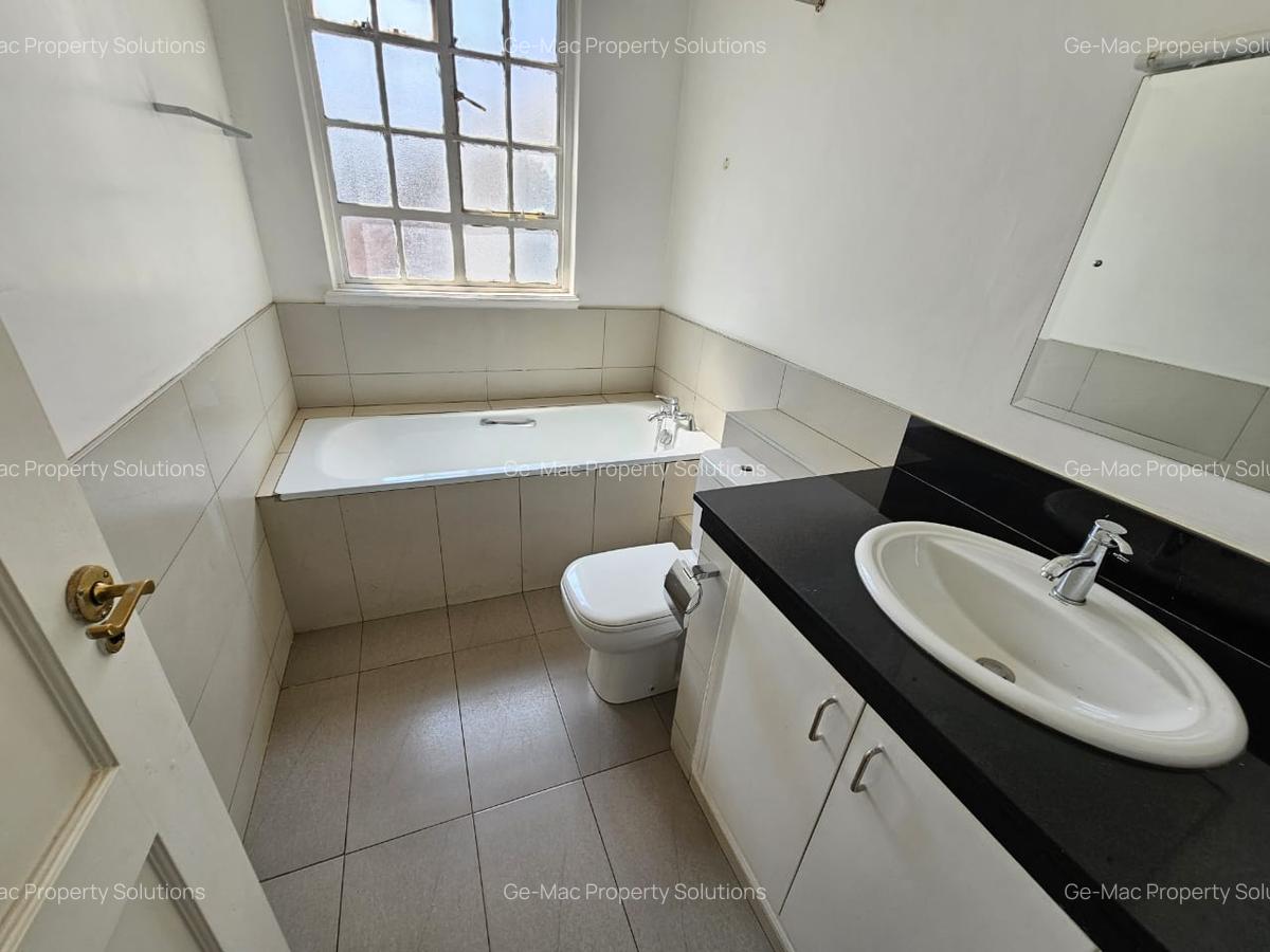 3 Bed Apartment with En Suite in Muthaiga - 10