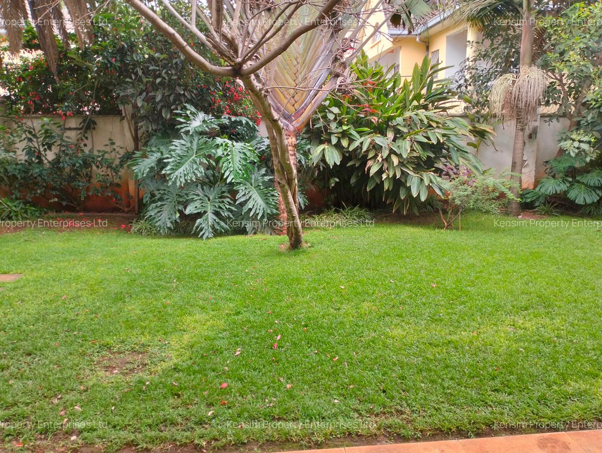 5 Bed Townhouse with En Suite in Lavington - 3