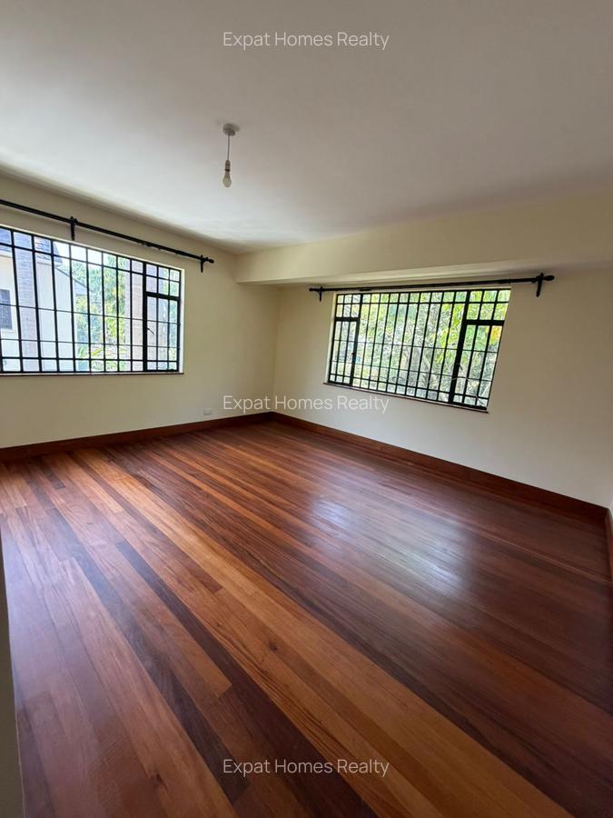 5 Bed Townhouse with En Suite in Lavington - 8