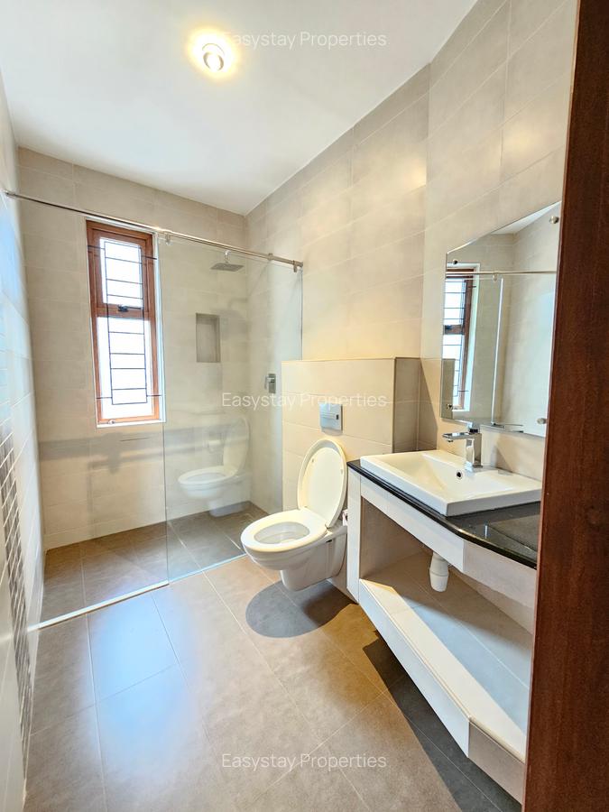 5 Bed House with En Suite in Karen - 12