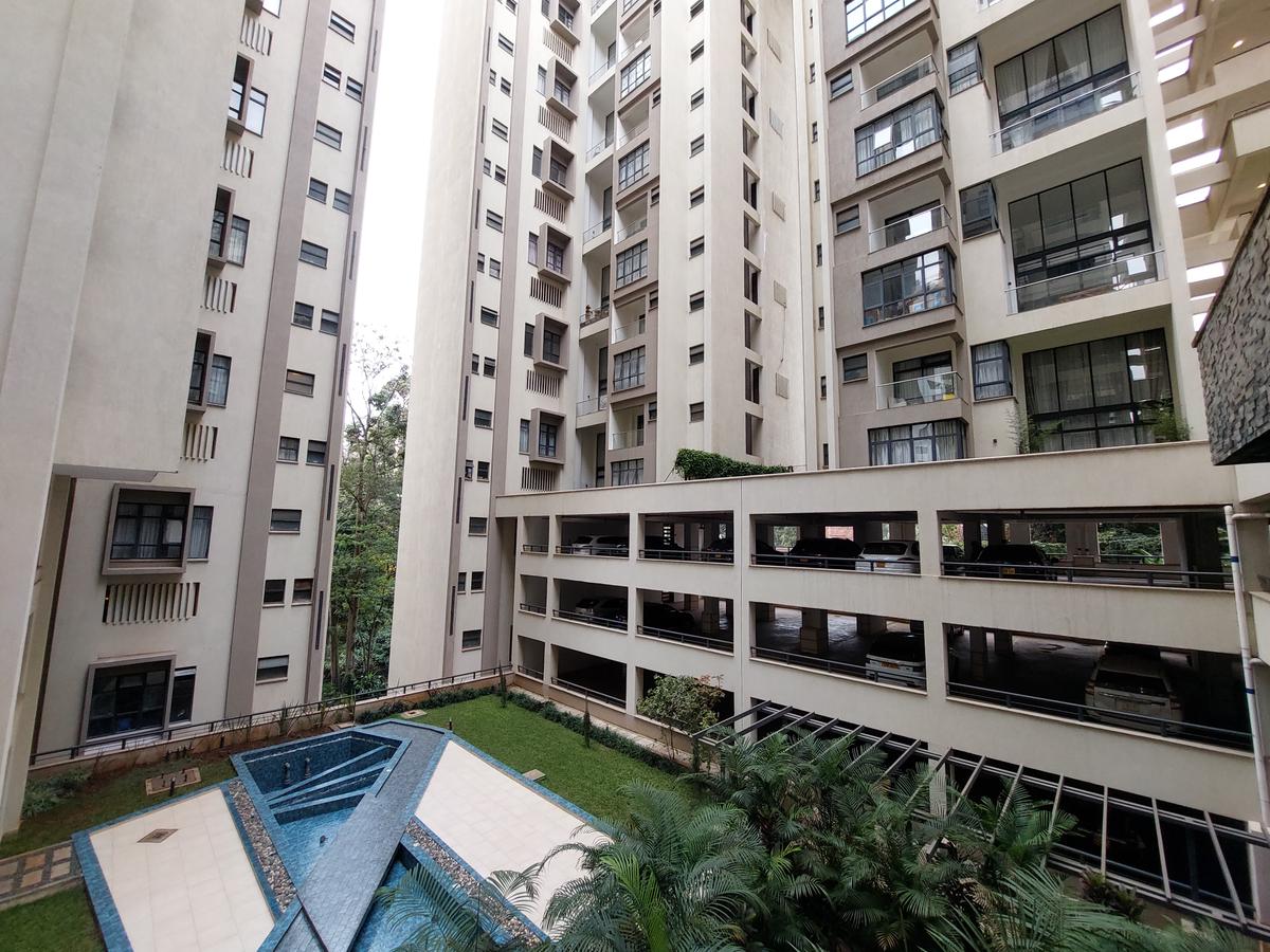 4 Bed Apartment with En Suite at Riverside Drive - 1