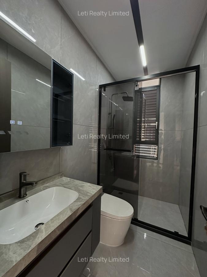 5 Bed Villa with En Suite in Lavington - 12