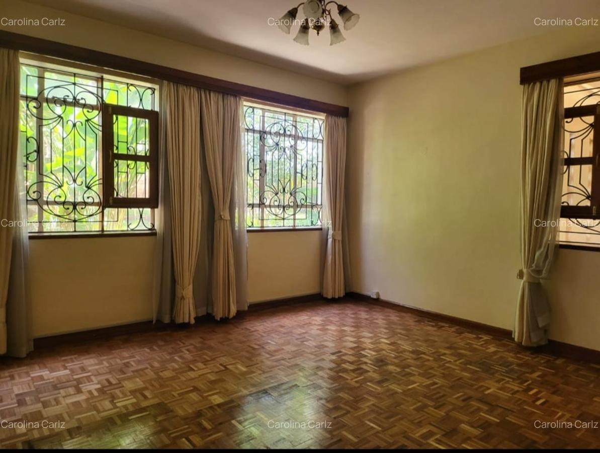 5 Bed House with En Suite in Nyari - 7