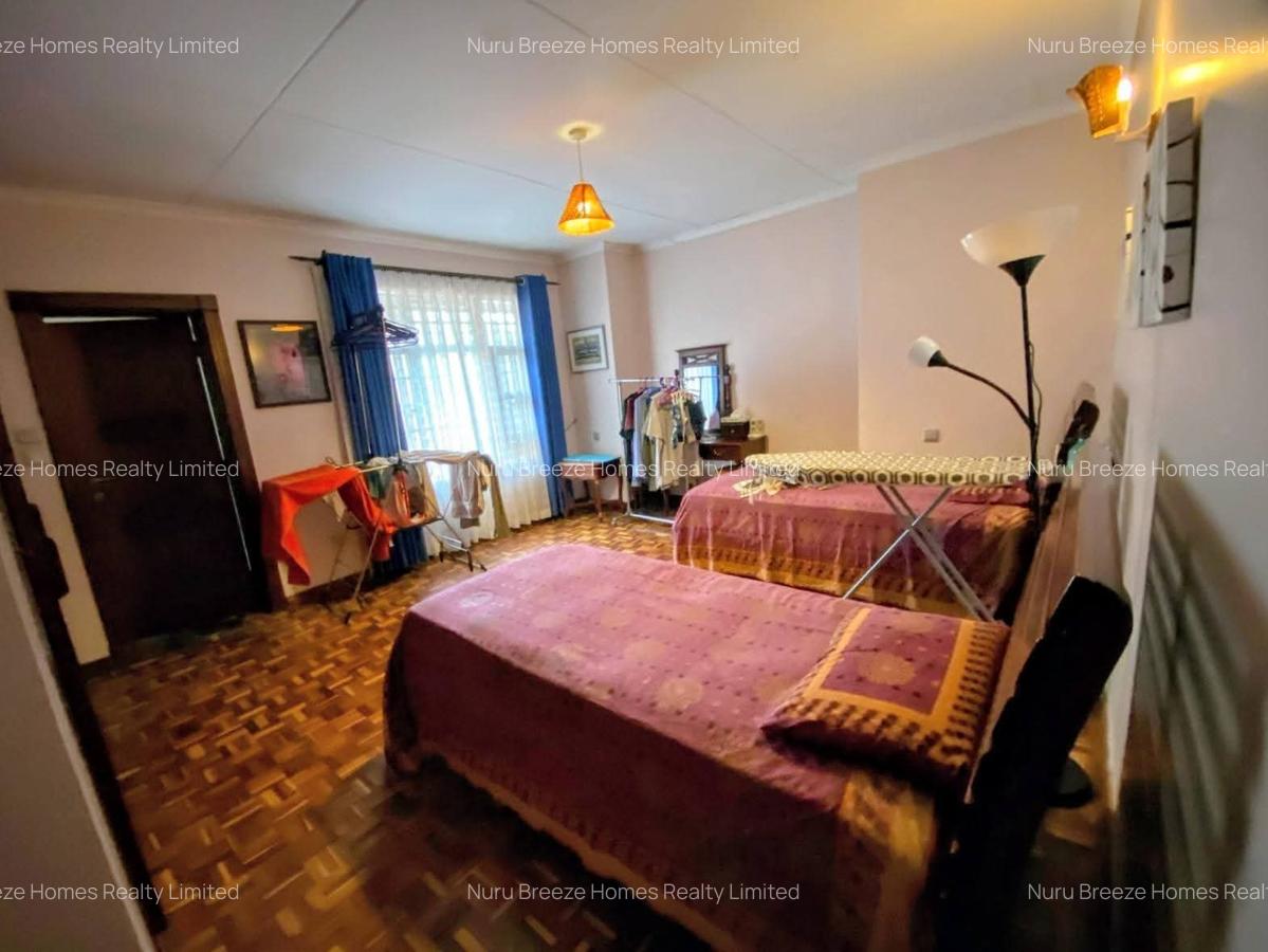 4 Bed Townhouse with En Suite in Spring Valley - 6