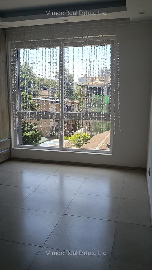 Studio Apartment with Swimming Pool in Westlands Area - 12