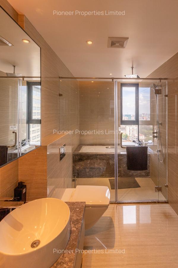 3 Bed Apartment with En Suite at Westlands Road - 5