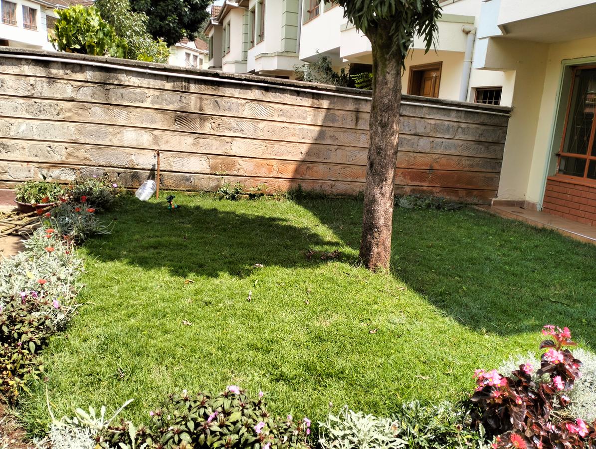 4 Bed Townhouse with En Suite in Lavington - 9