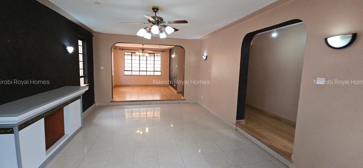 5 Bed Townhouse with En Suite at Lavington Road Green - 9