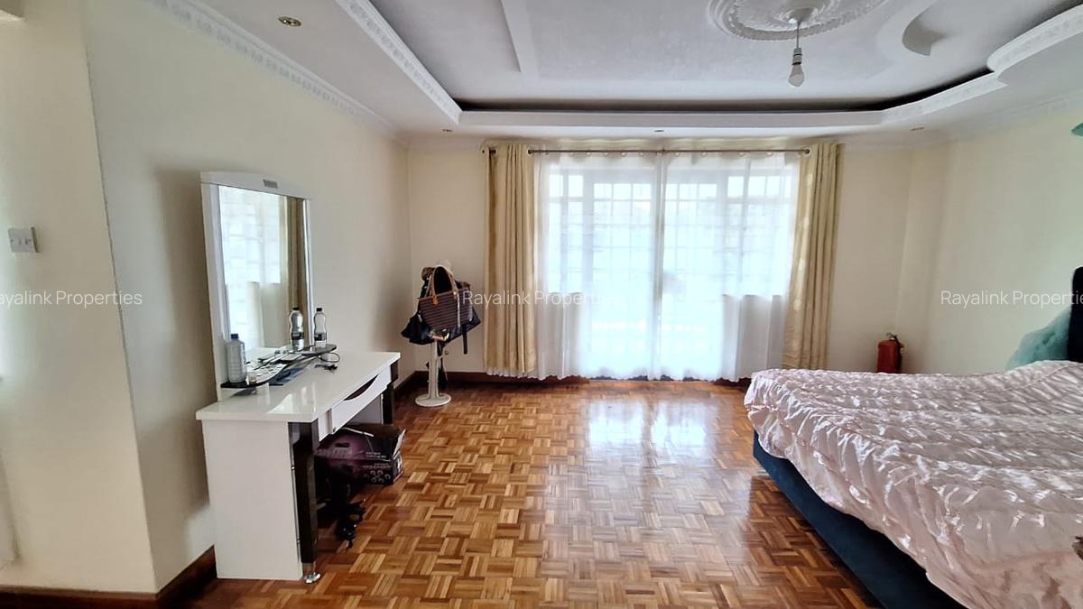 4 Bed Townhouse with En Suite at Kyuna - 14