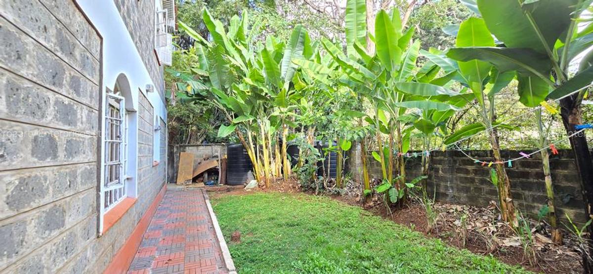 4 Bed Townhouse with En Suite in Lavington - 4